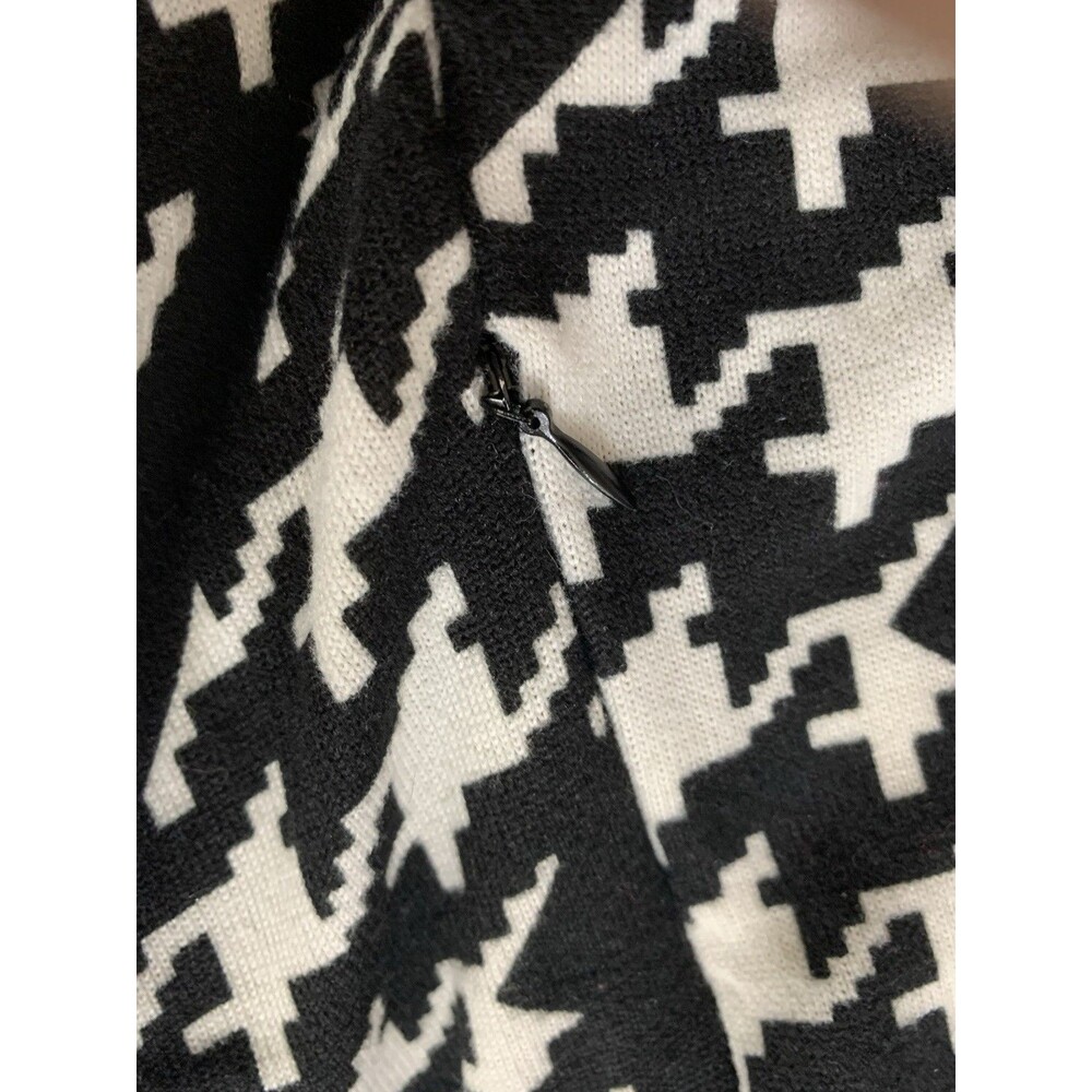 Black & White Infinity Scarf  Cowl Houndstooth w/ Zip Pocket 2 Chic - Picture 7 of 9